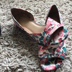 Naturalizer floral sandals